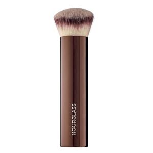 HOURGLASS Vanish™ Foundation Brush